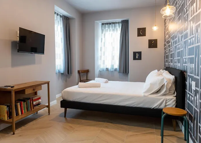 Regina Boutique * Terst